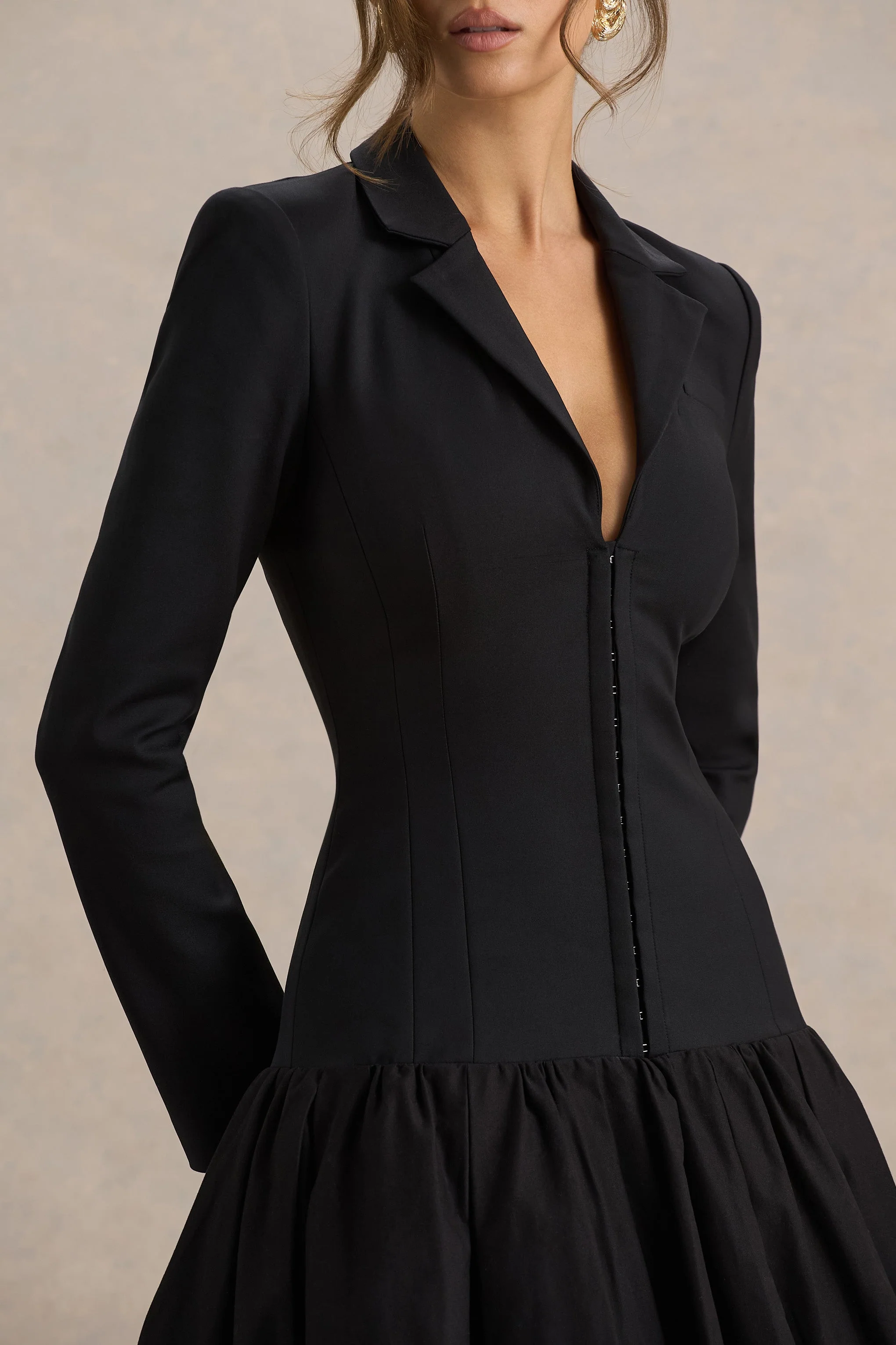 Cosmopolitan | Black Plunge-Neck Tailored Midi Dress With Pleated Hem - Image 4