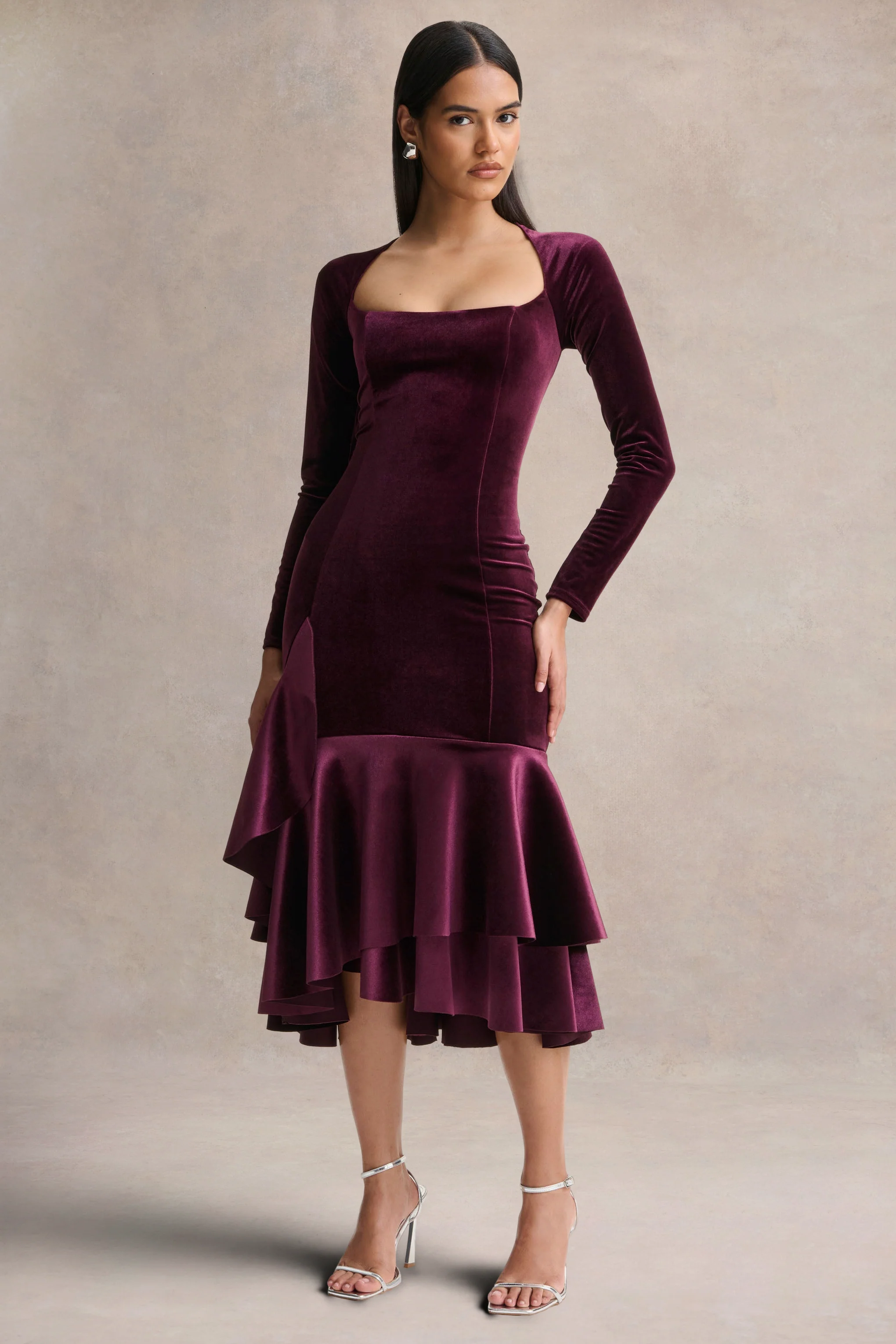 Emberlyn | Burgundy Velvet Scoop-Neck Fishtail Midi Dress - Image 4
