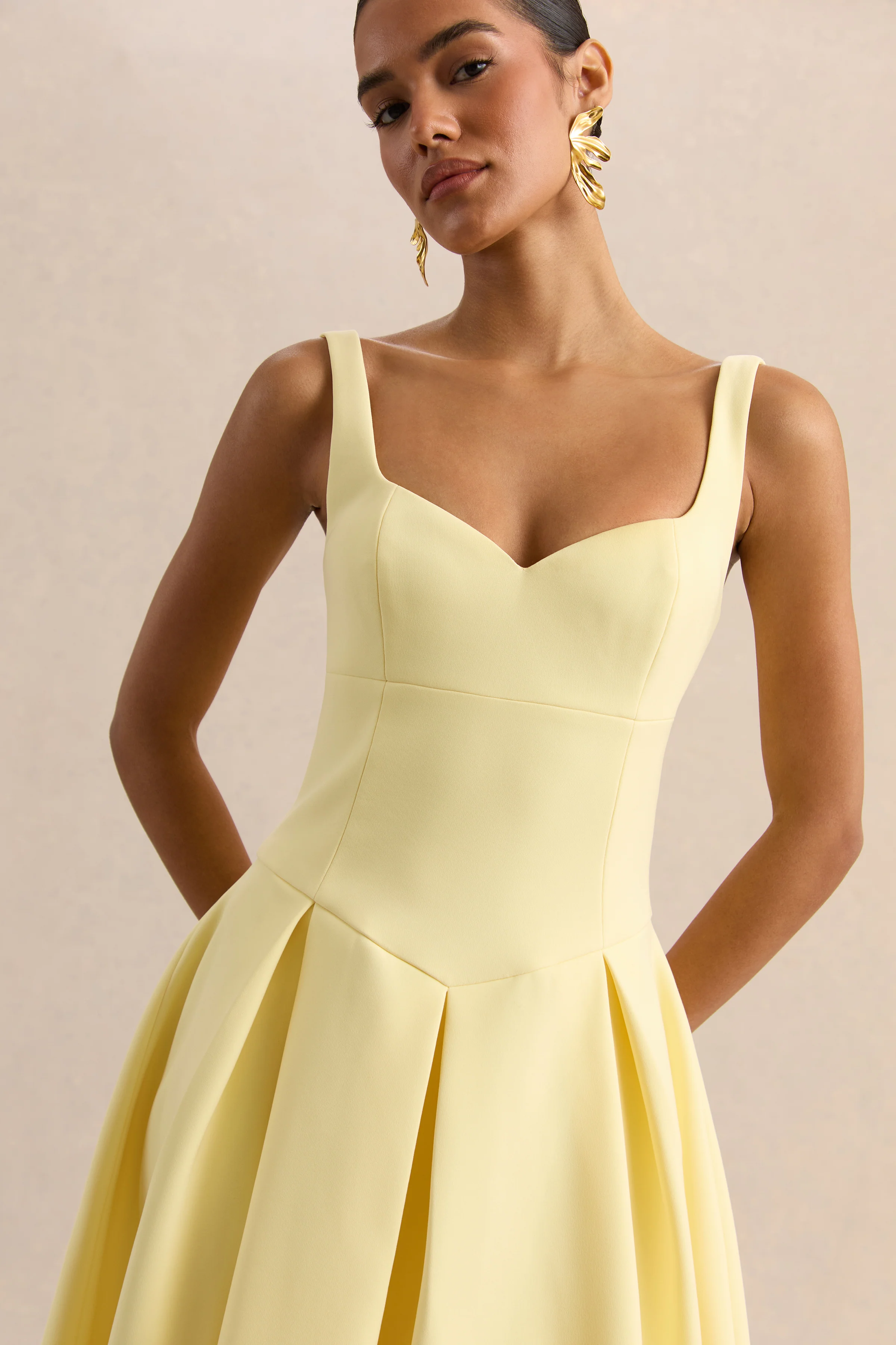 Greta | Lemon Sweetheart-Neck Midi Dress - Image 6