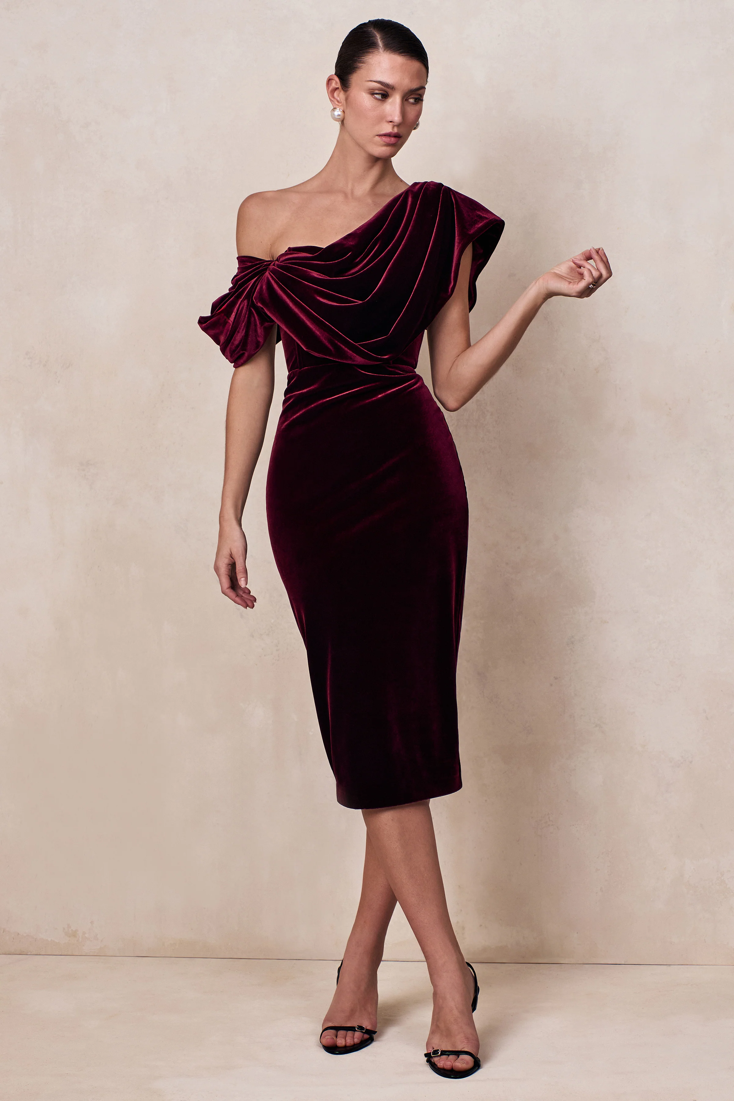 High End | Burgundy Velvet Asymmetric-Neck Midi Dress With Draped Detailing - Image 6