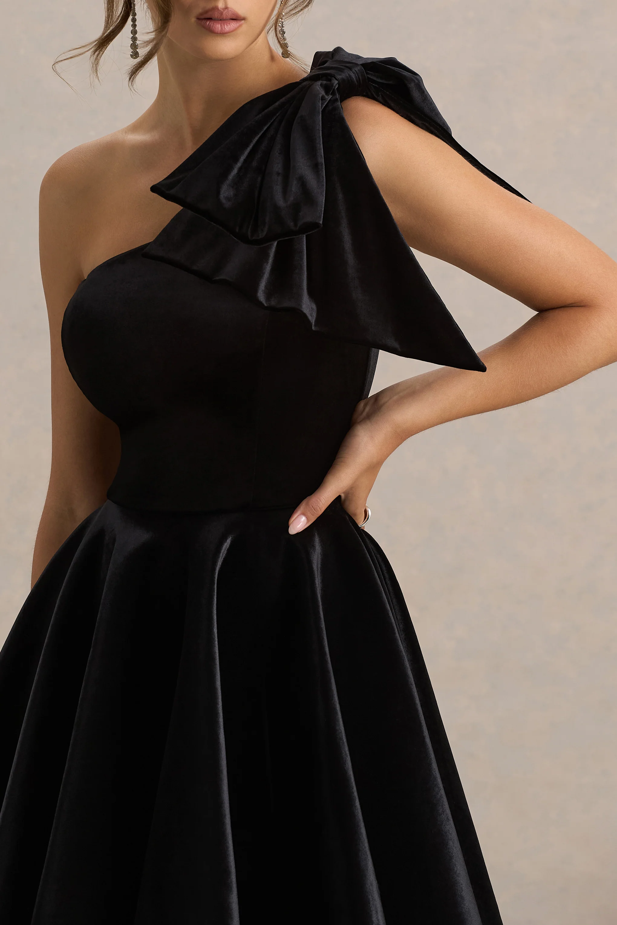 Keeley | Black Asymmetric-Neck Velvet Mini Dress With Bow Detail - Image 3