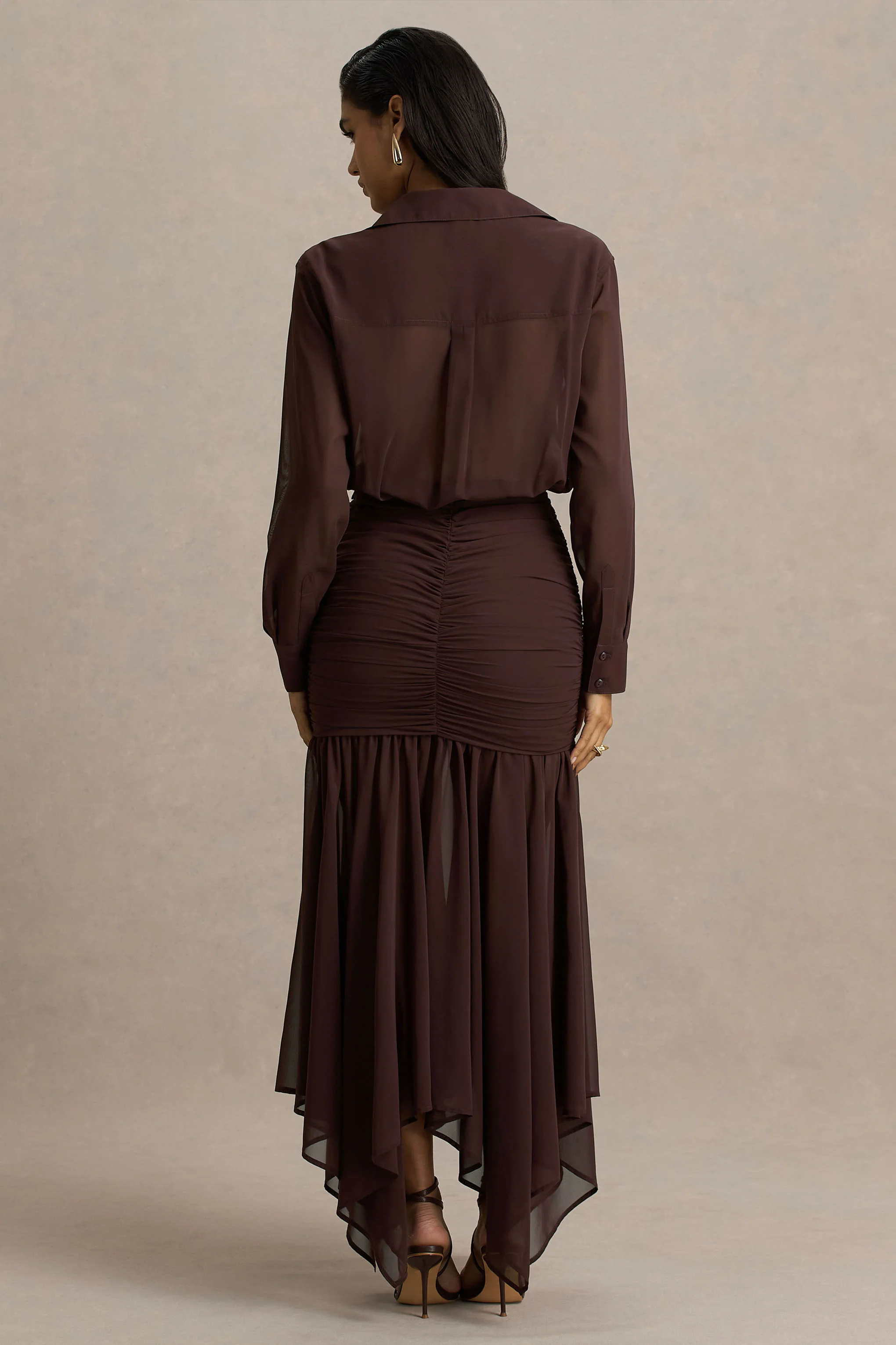 Kris | Brown Plunge-Neck Maxi Dress With Ruched Detailing - Image 2