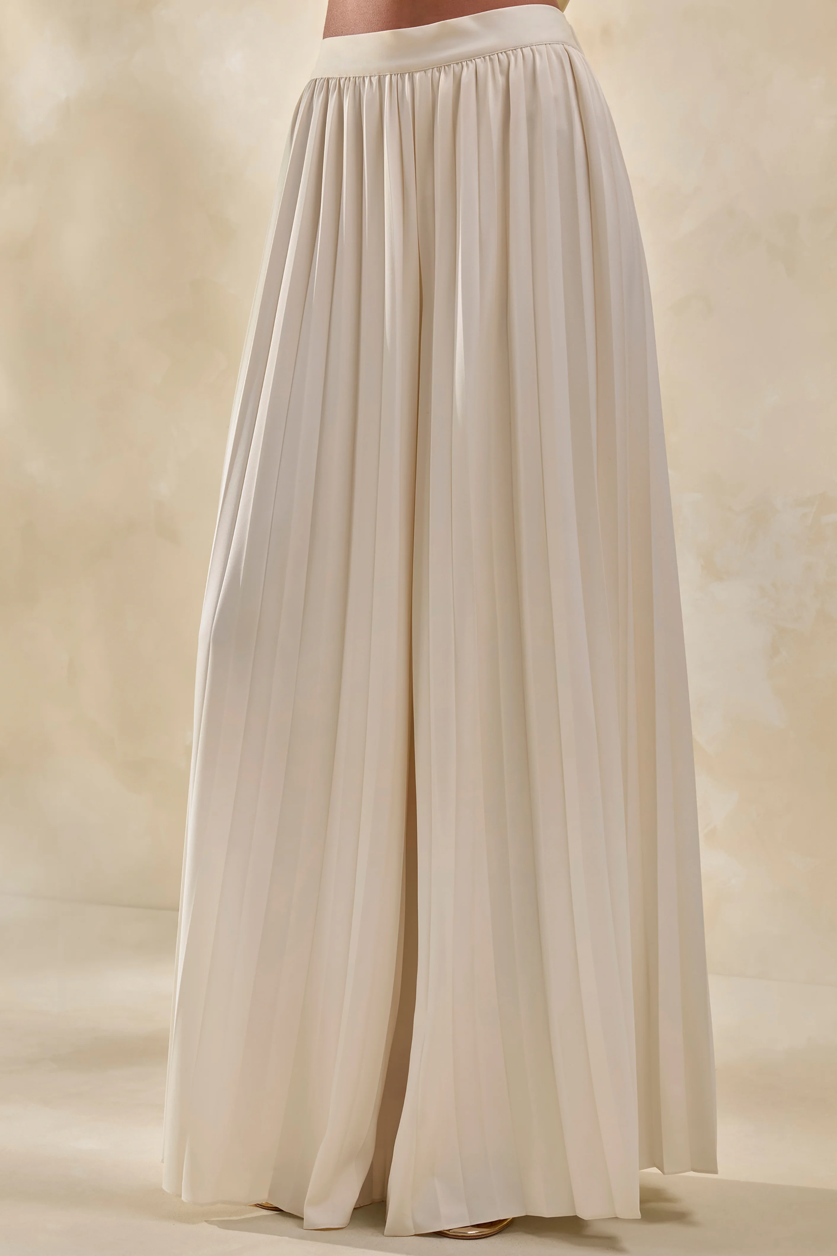 Lerenza | Cream Satin Wide-Leg Pleated Trousers - Image 2