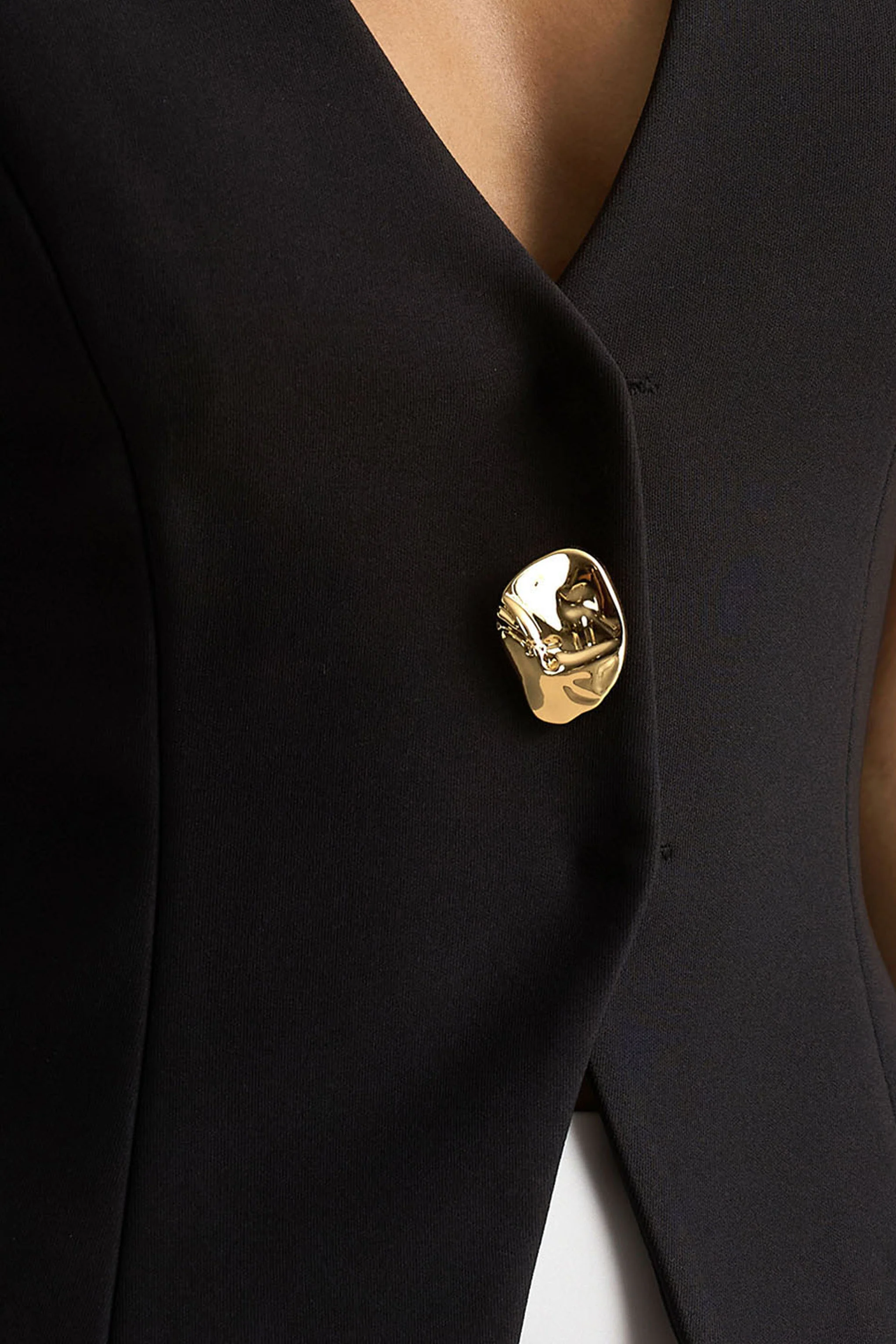 Priscilla | Black Plunge-Neck Tailored Waistcoat - Image 6