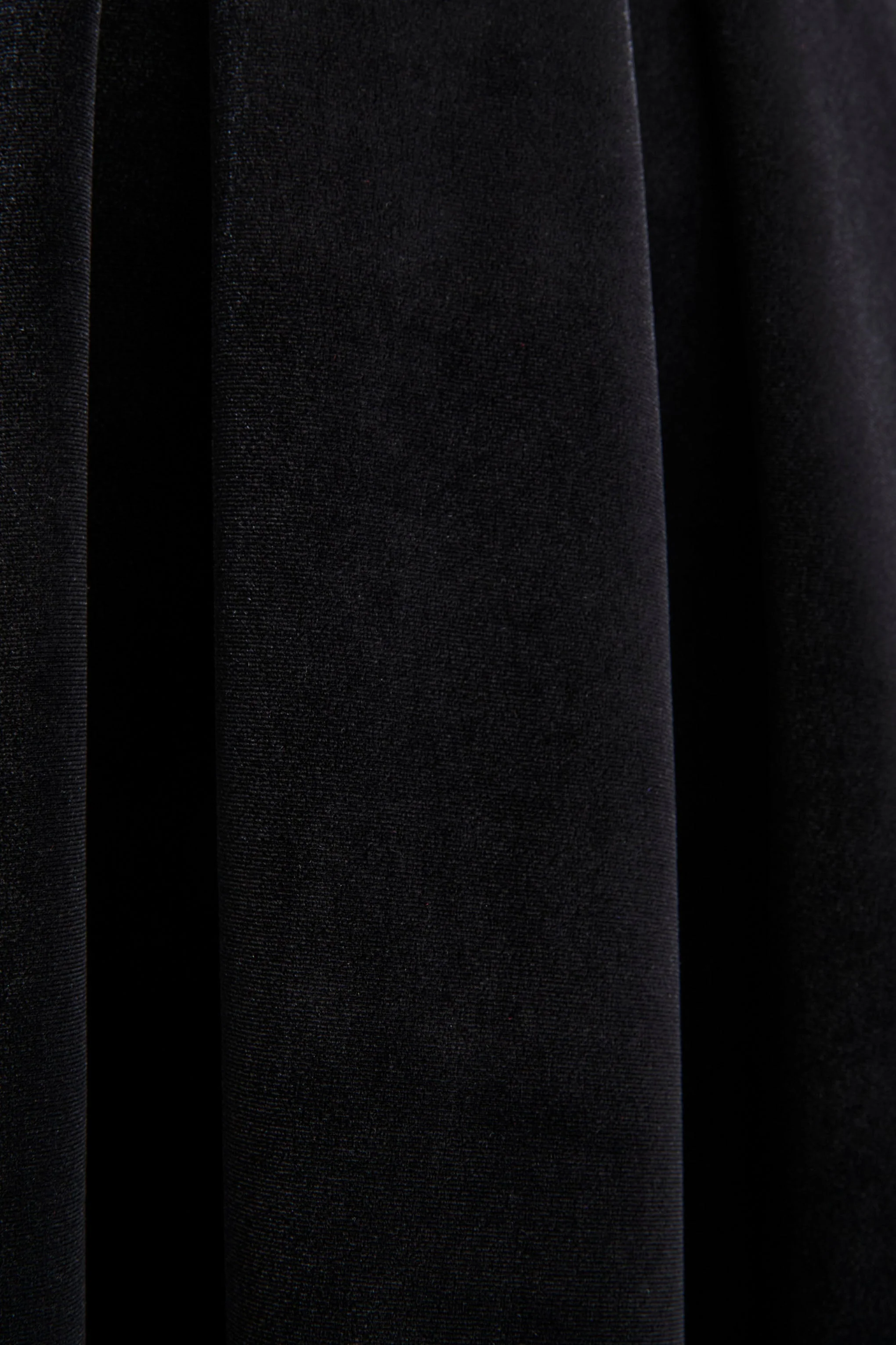Seraphic | Black Velvet Puff-Sleeve Midi Dress - Image 7