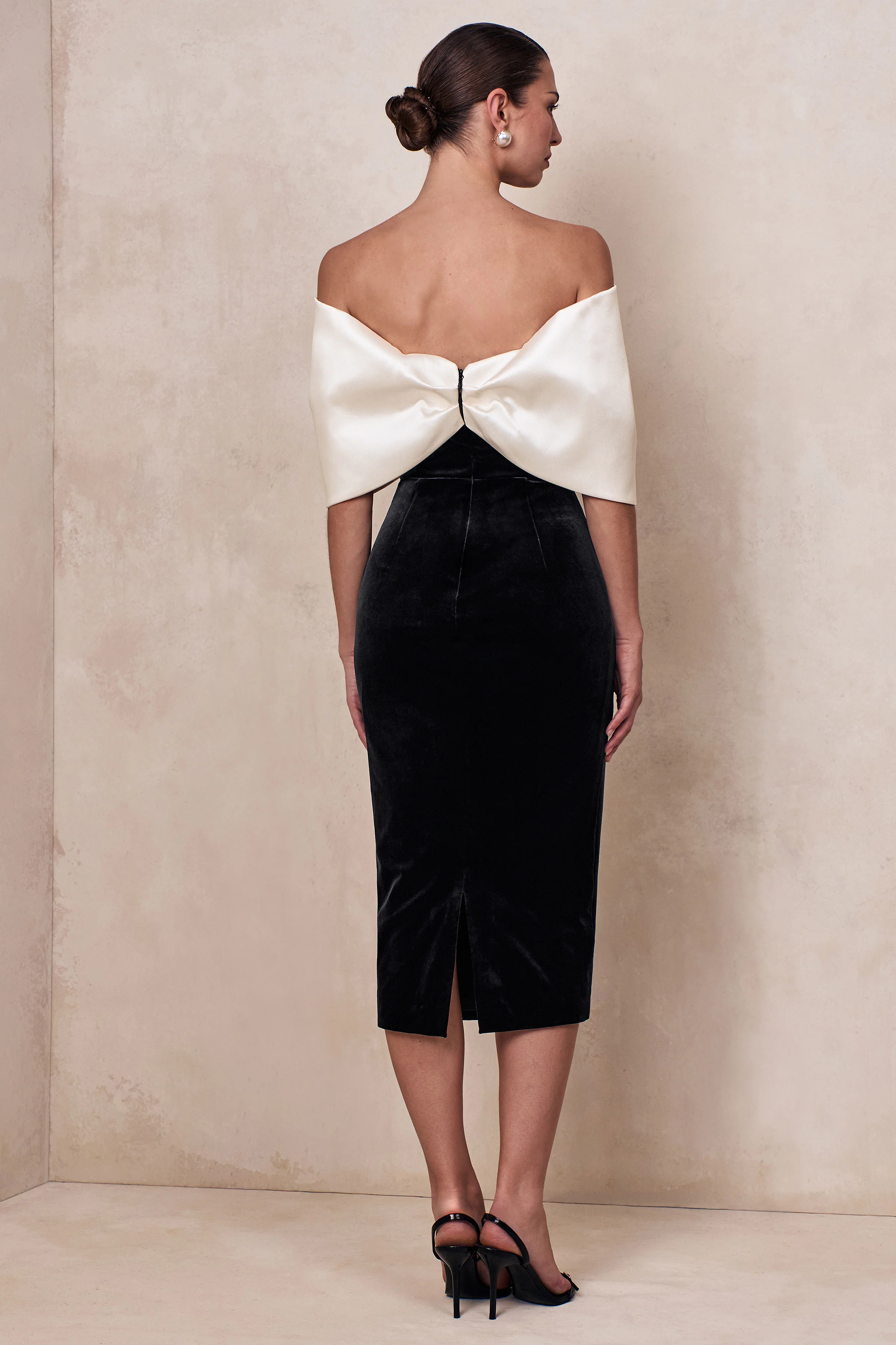 Twilight | Black And White Velvet Bardot-Neck Midi Dress With Oversized Satin Bow - Image 2